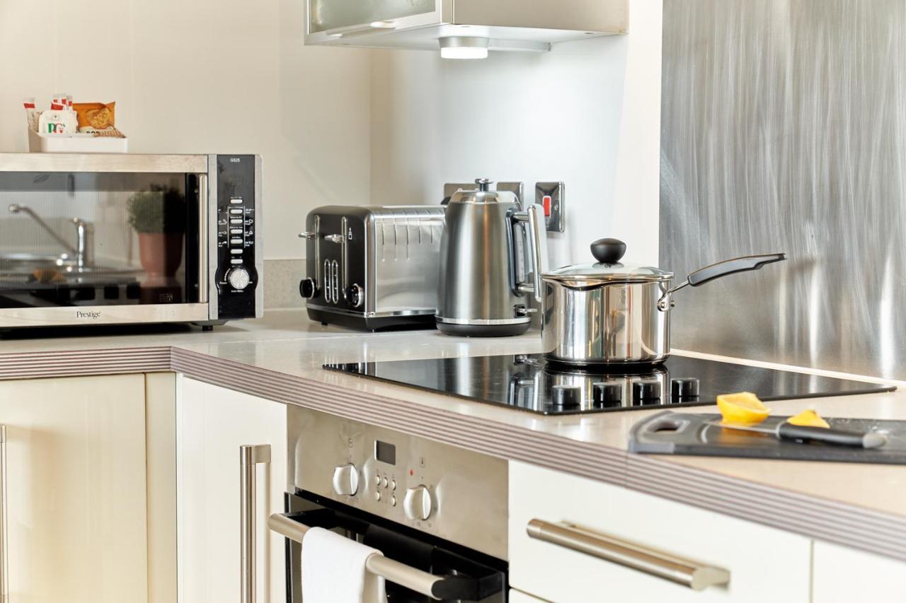 Shortstaymk Vizion Apartments, With Free Superfast Wi-Fi, Parking, Sky Sports And Movies Milton Keynes Eksteriør bilde