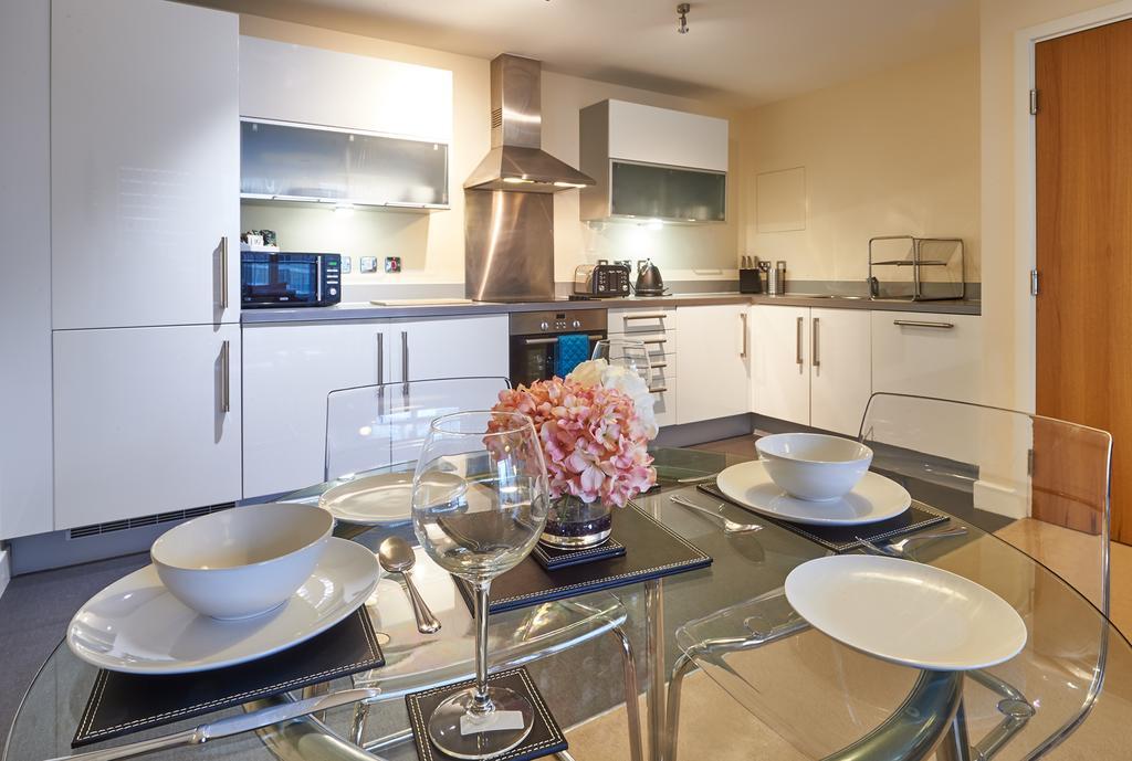 Shortstaymk Vizion Apartments, With Free Superfast Wi-Fi, Parking, Sky Sports And Movies Milton Keynes Eksteriør bilde