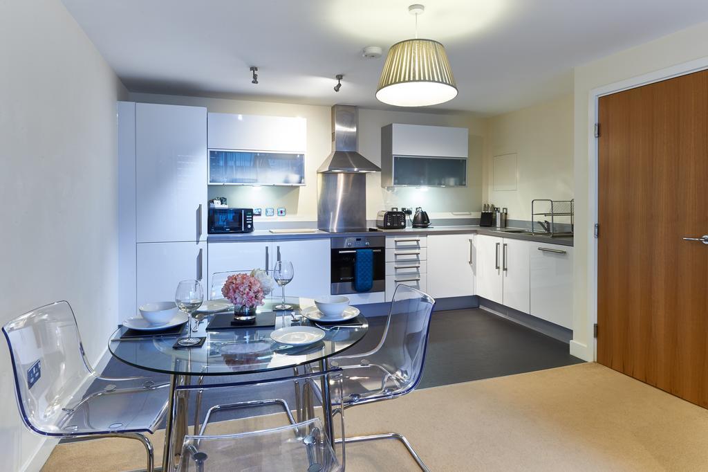 Shortstaymk Vizion Apartments, With Free Superfast Wi-Fi, Parking, Sky Sports And Movies Milton Keynes Eksteriør bilde