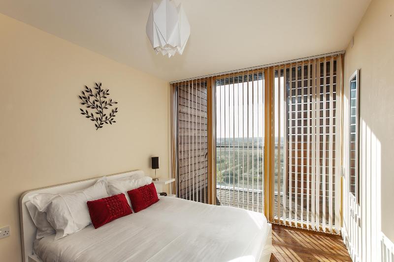 Shortstaymk Vizion Apartments, With Free Superfast Wi-Fi, Parking, Sky Sports And Movies Milton Keynes Eksteriør bilde